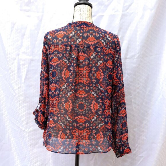 a.n.a Size L V-neck roll tab sleeve blue/red button on v lightweight blouse - Picture 9 of 12